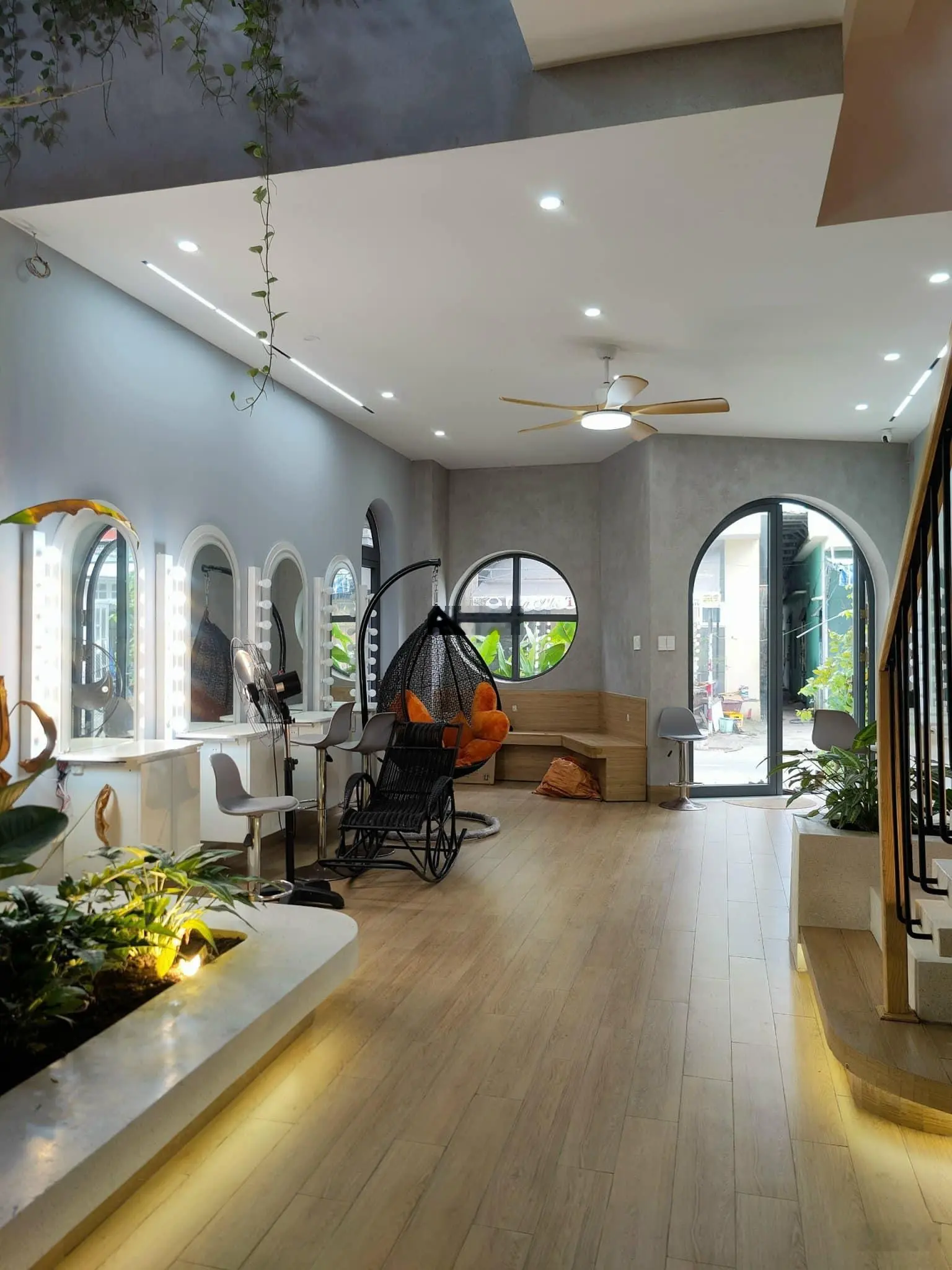 Hạ Giá Bán Nhanh Nhà 4 Tầng Mặt tiền Đường Vũ Quỳnh, Thanh Khê, View Biển Nguyễn Tất Thành, Gía Tốt