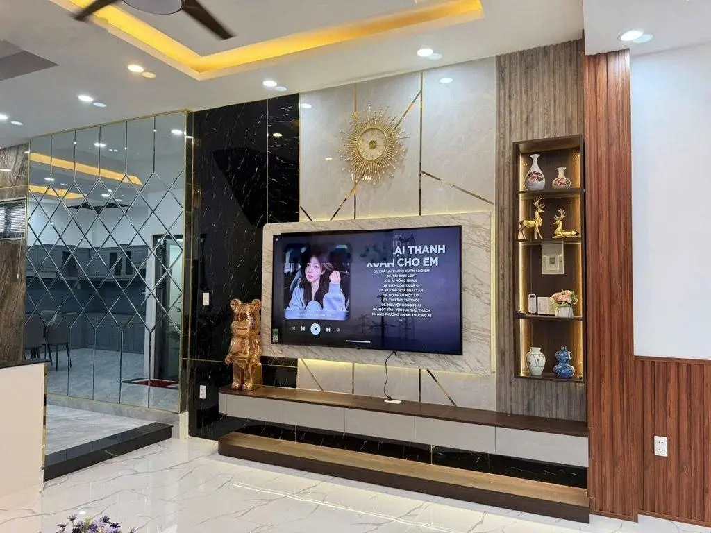 Nhà đẹp như mơ - Gần Phú Mỹ Hưng mua là ở ngay!