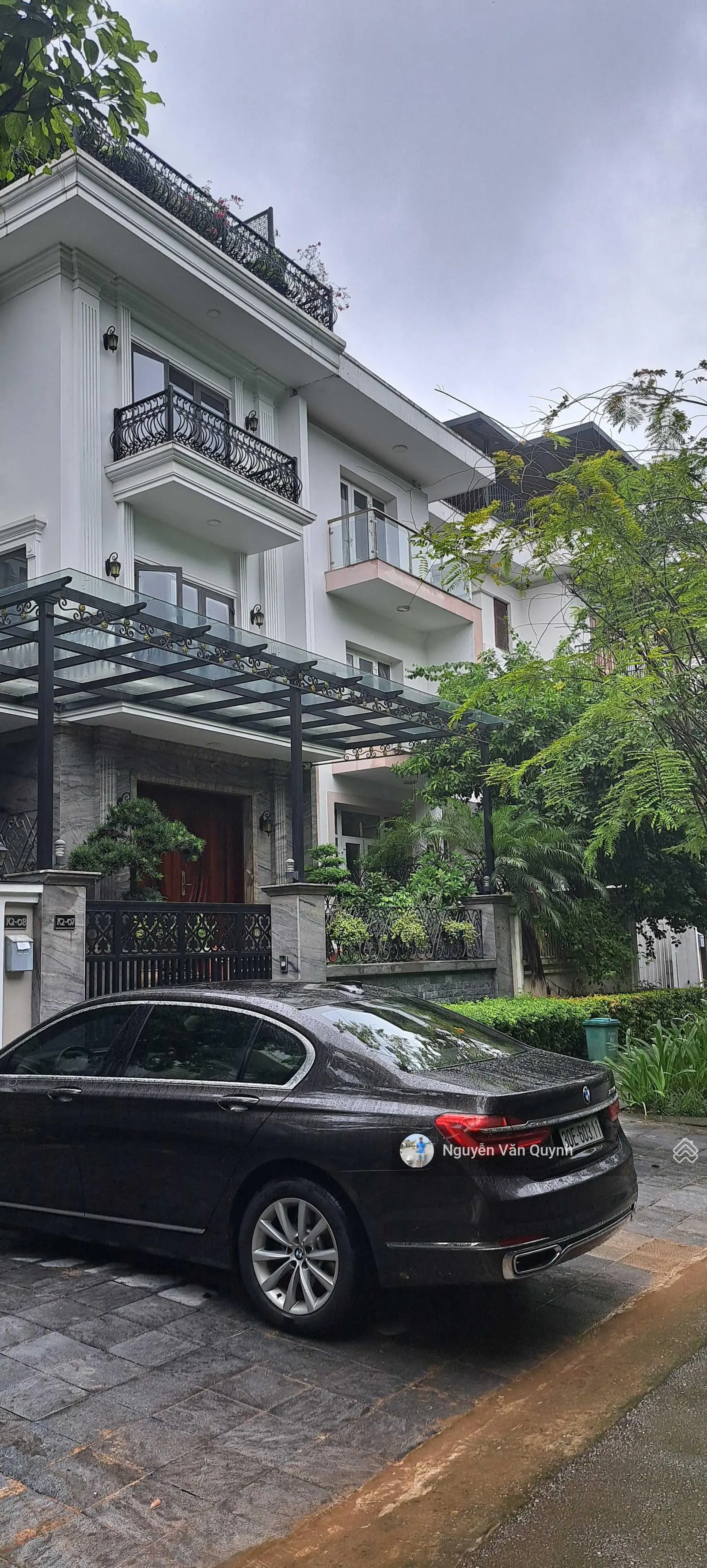 Chính chủ cần bán biệt thự Ciputra khu K2 diện tích 180m2 xây 3 tầng mặt tiền 9m, vị trí siêu đẹp