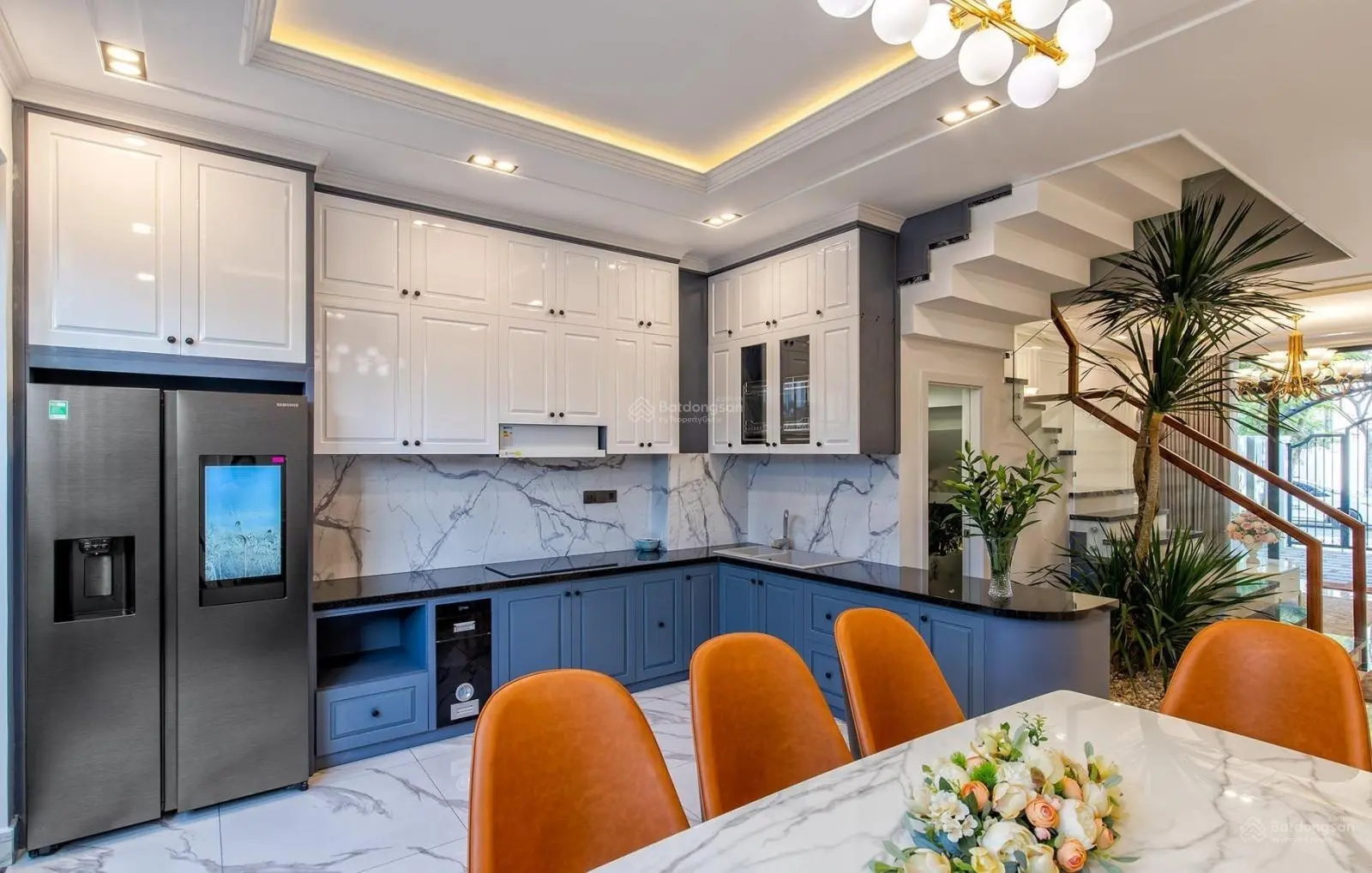 Bán nhà HXH khu VIP đường Hoàng Việt, P4. Kế bên KS Đệ Nhất. DT: 5x14m. Nhà đẹp 3 tầng giá 11.2 tỷ