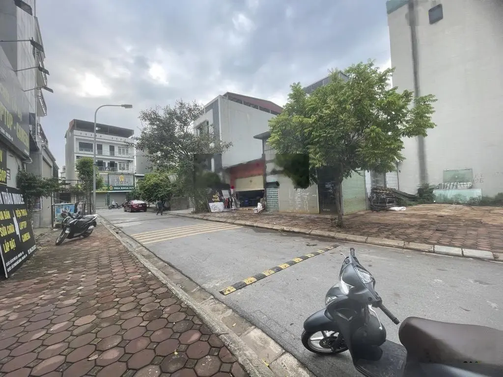 Bán 90m2 nhà C4 Phúc Lợi - đường rộng thênh thang ô tô tránh - kinh doanh - xây nhà dòng tiền