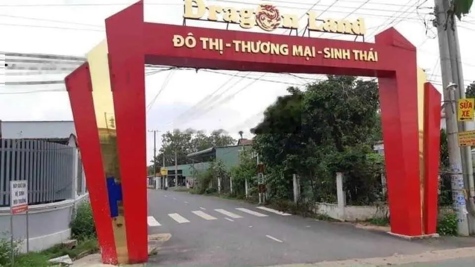 Bán lô đất mặt tiền đường chính xuống hồ sinh thái giá 15tr/m2