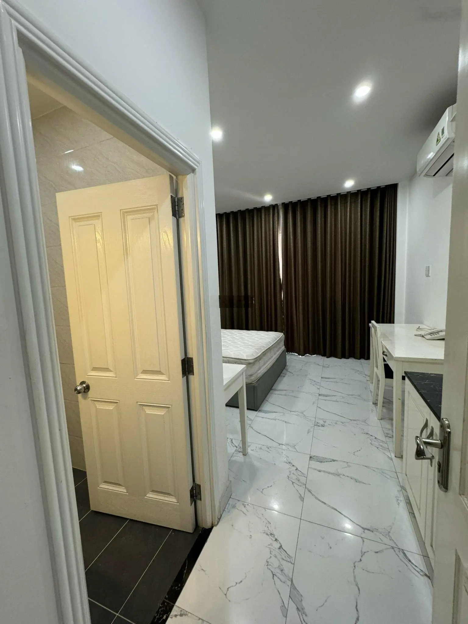 Nhà MT full NT, CN 60,4m, nở hậu 4,35m, hầm, có TM, 11 CHDV, HĐ thuê 65tr/th, Nguyễn Phi Khanh, Q1