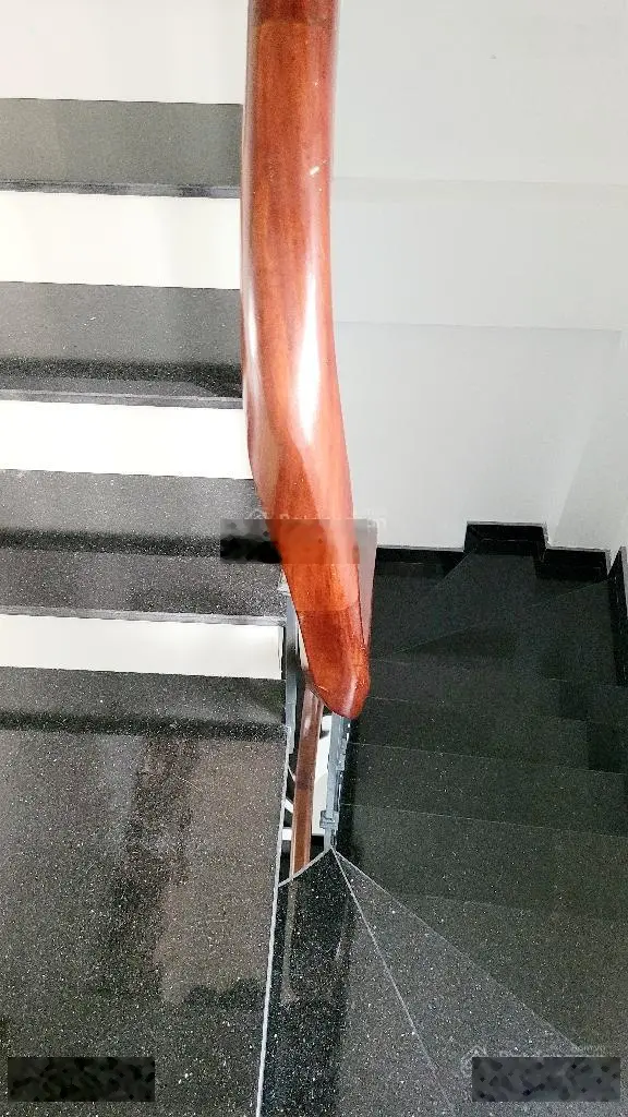 Bán nhà dân xây Ngọc Lâm, Long Biên - view hồ tuyệt đẹp, đường ô tô tránh - DT 35 m2 - giá 12,5 tỷ