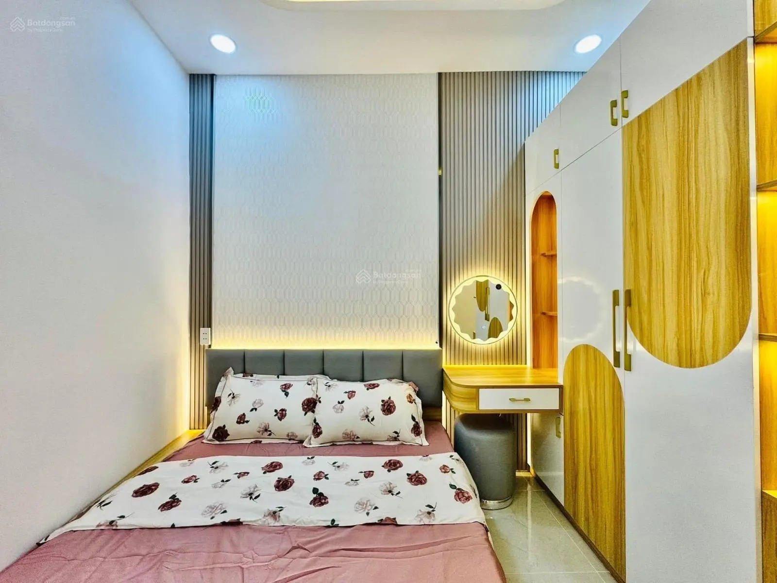 Bán nhà đẹp full nội thất trên đường Lê Văn Duyệt, phường 3, Bình Thạnh.
