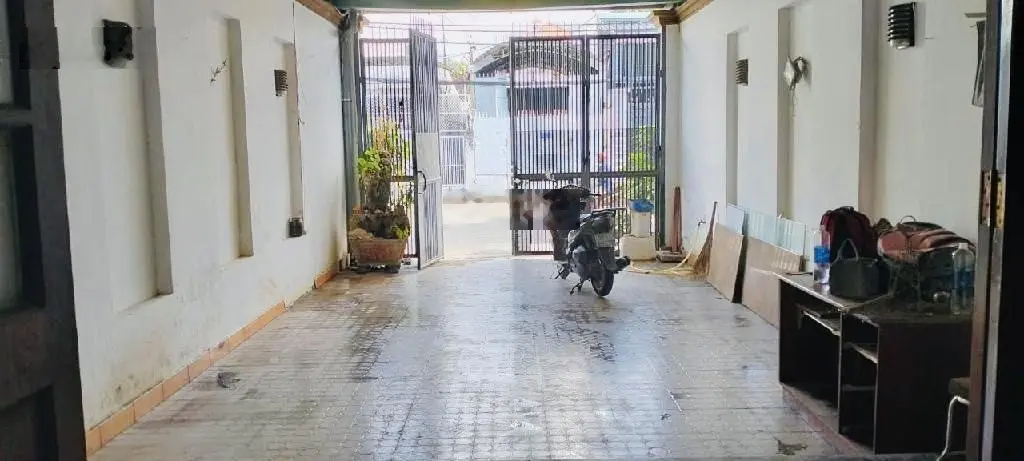 NHÀ 3 tầng 140m2 (5x28m) hẻm 12m xe tải quay đầu đường Phạm Văn Bạch chỉ 12,5 tỷ còn thương lượng