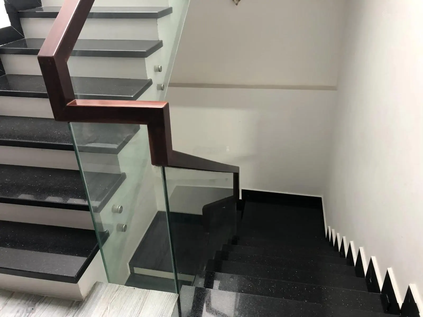 Bán nhà MT đường Số 1A, P. Bình Trị Đông B, 4 x 21m, 1 lầu, giá 9.3 tỷ. Khu Tên Lửa