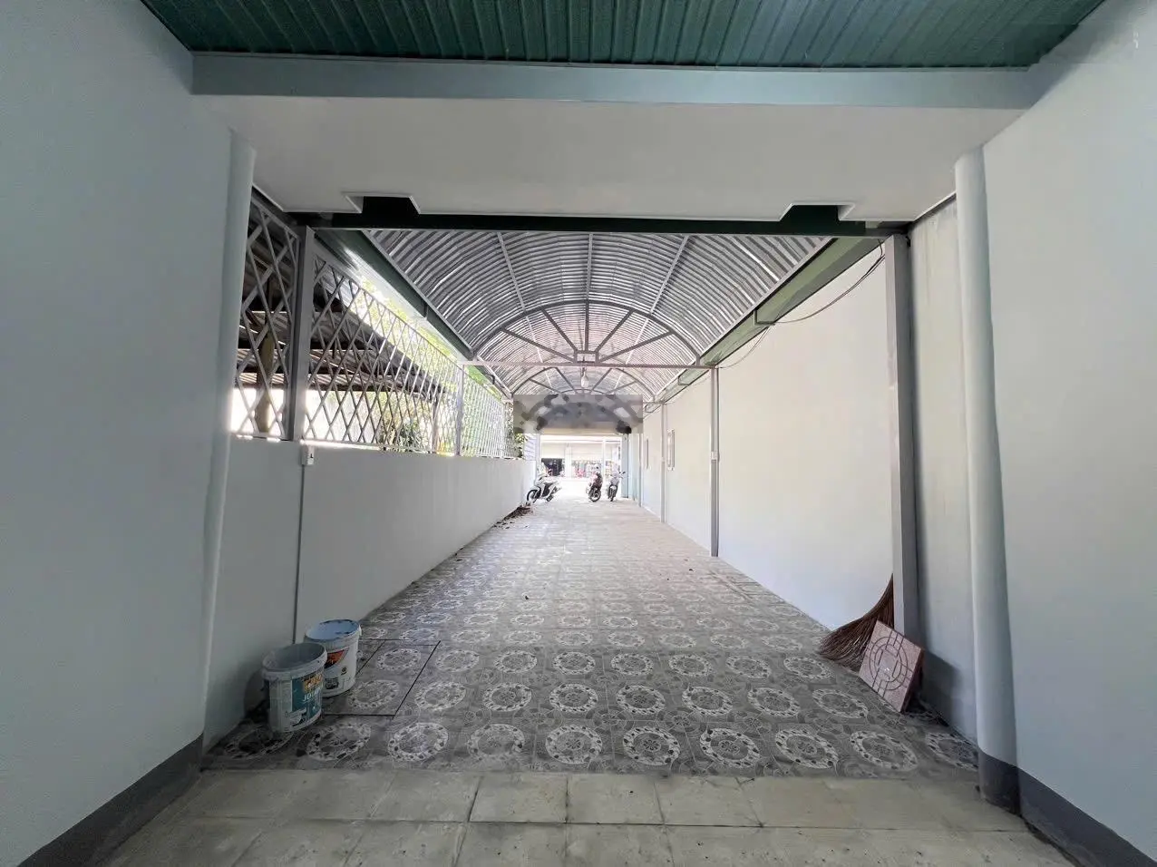 Nhà Ngộp mặt tiền 824 kinh doanh 4x45m giá ngộp 3tỷ980 bán lỗ 500tr