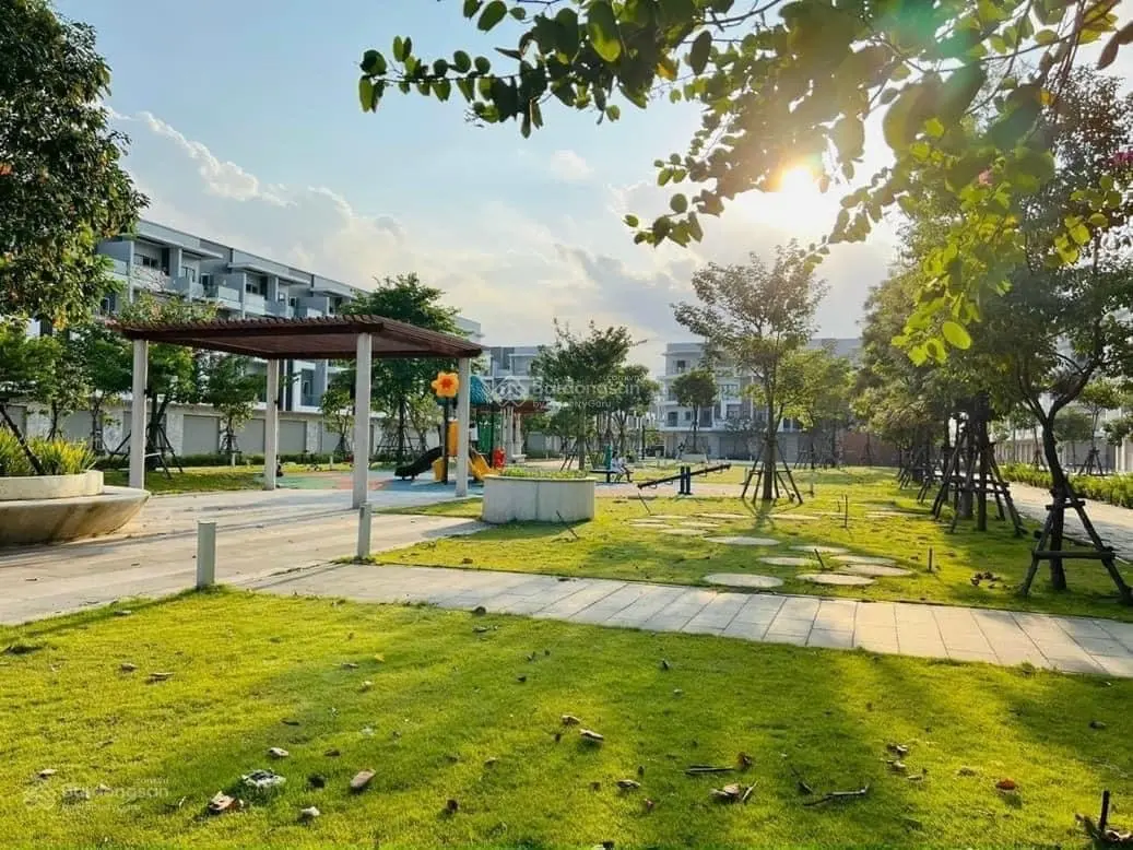 Cần tiền bán gấp các căn nhà có sổ đỏ KDT Him Lam Green Park, Bắc Ninh giá rẻ nhất thị trường