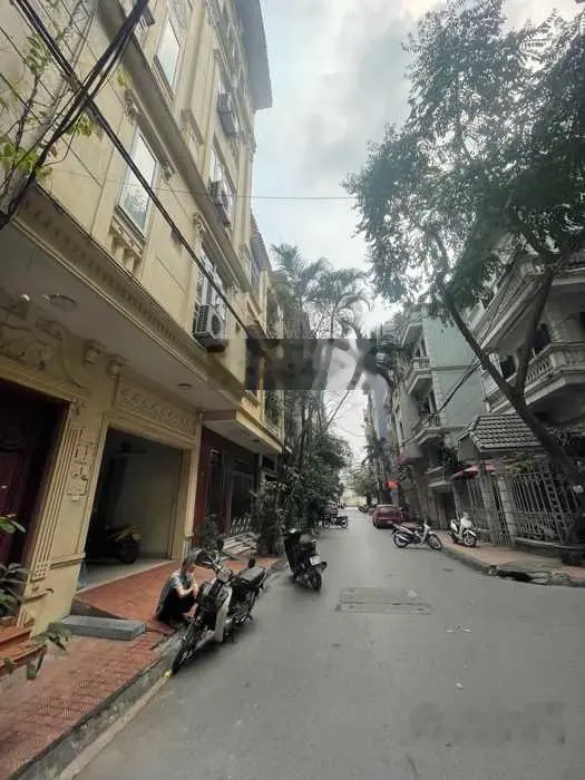 Phân lô víp siêu hiếm phố quan nhân- vỉa hè - gara, oto tránh và dừng đỗ - 2 thoáng
