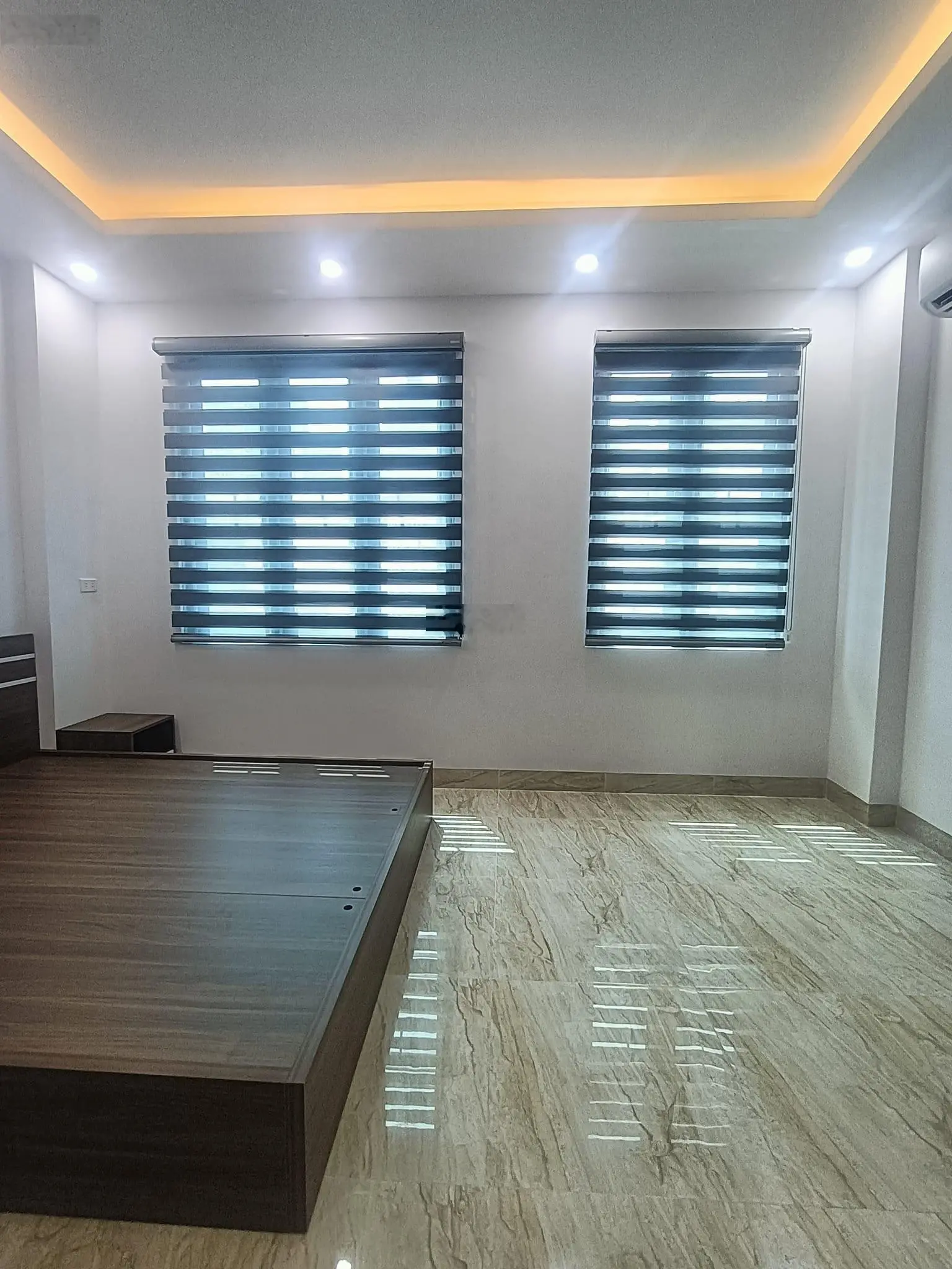 NHÀ NGÕ PHÂN LÔ Ô TÔ TRÁNH MAI DỊCH 70M2 X 8 TẦNG THANG MÁY DÒNG TIỀN TỐT 12 PKK GIÁ 23 TỶ.