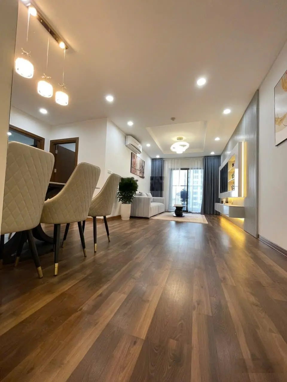 Bán căn hộ 2 ngủ 90m2 nhà full nội thất, sẵn sổ chung cư LICOGI 13 tại Khuất Duy Tiến giá 4,9 tỷ