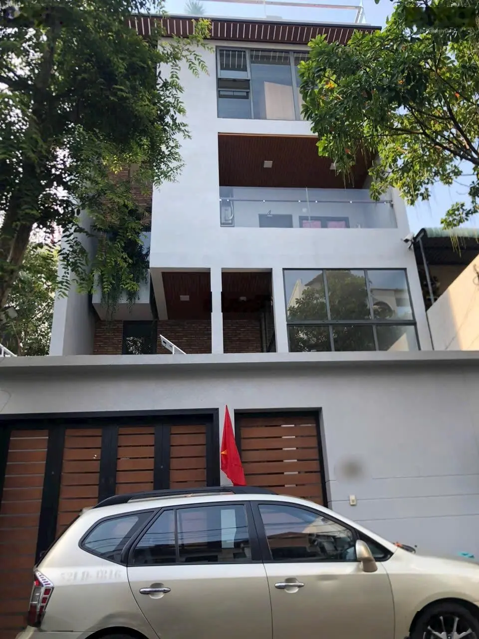 Chủ nhà đi định cư mỹ - bán căn nhà phong cách hiện đại -trẻ trung - đường tú xương - hiệp phú -q9