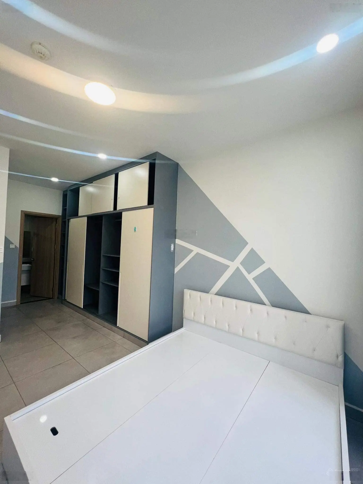 KẸT TIỀN BÁN GẤP CĂN HỘ THE SUN AVENUE QUẬN 2 79M2 2PN2NVS 2TỶ550TRIỆU