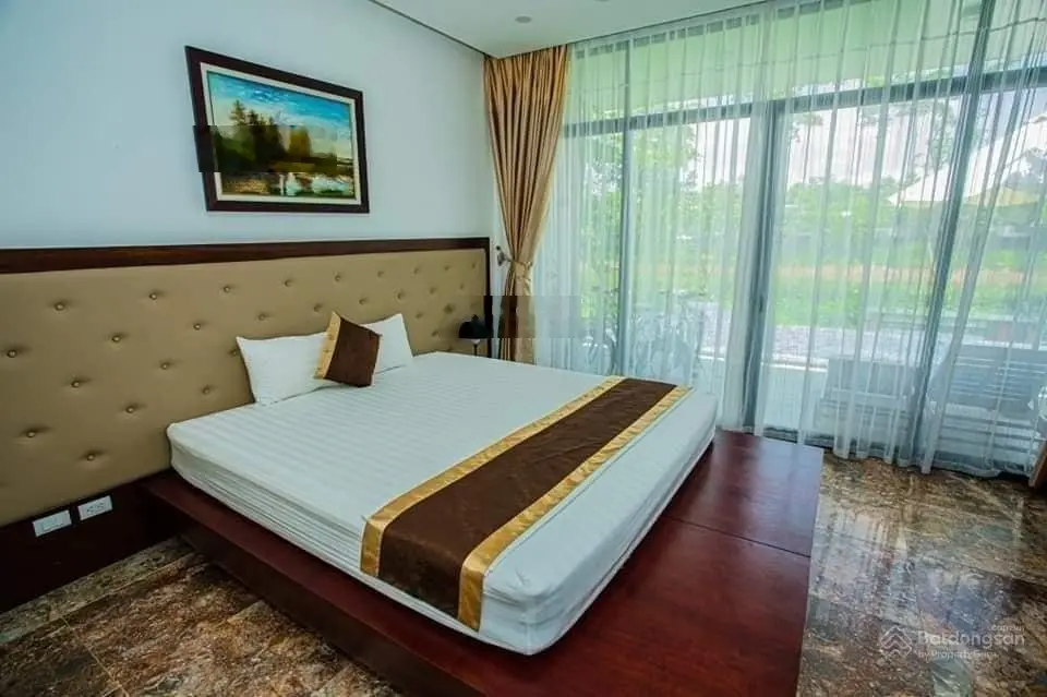 Giá thấp nhất khu! Biệt thự Hoàng Anh 323/500m, 3PN, view hồ, nội thất tiền tỷ, cảnh quan tuyệt vời