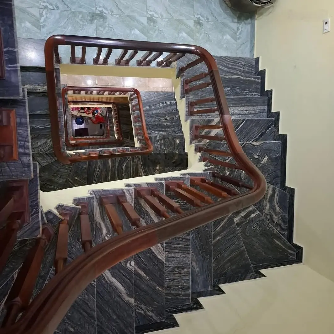 Bán liền kề cạnh bv phương đông, cổ nhuế 2. 90 m2, 5 t, lô góc, kinh doamh sầm uất. giá 24 tỷ