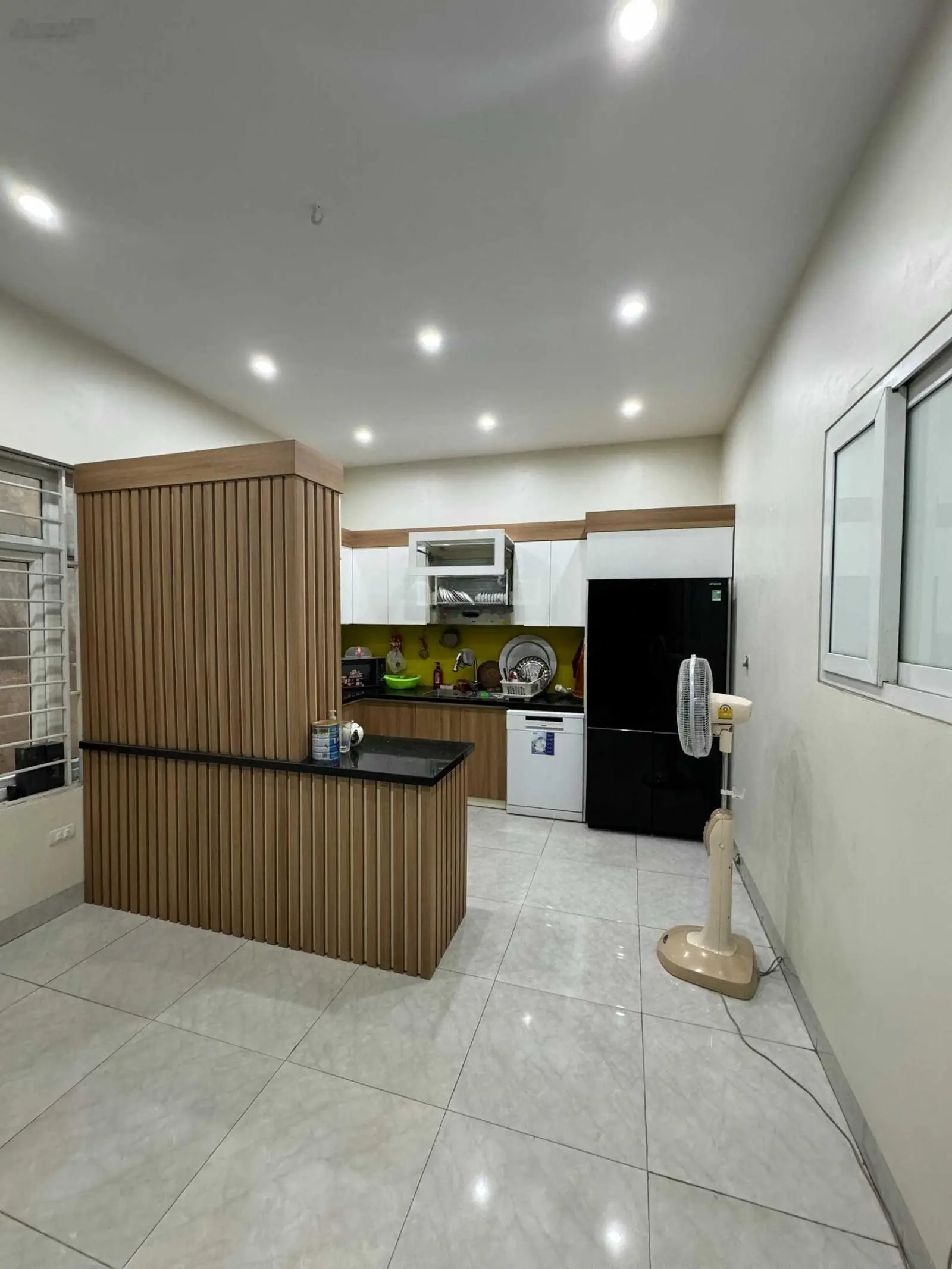 Bán nhà 3 tầng - 153m2 - MT 6m15