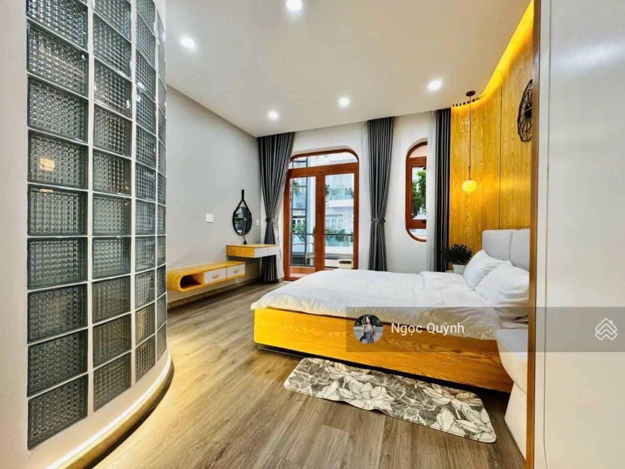 Bán căn hộ dịch vụ 72m2 Đặng Văn Ngữ P10 Phú Nhuận, giá 7 tỷ 500 sổ riêng. LH 0902631003 Quỳnh