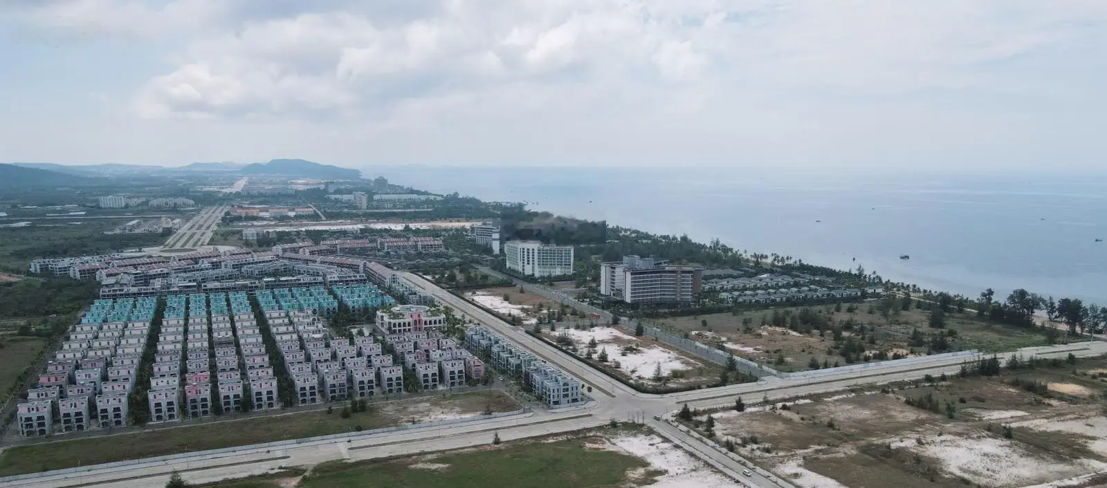 Bán lỗ sâu 4,5 tỷ biệt thự song lập