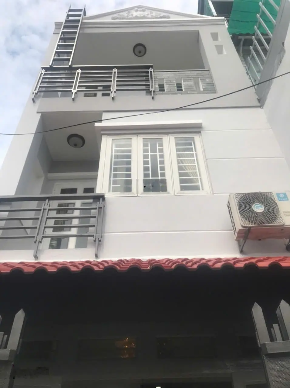 Nhà 2 lầu hẻm thông 3.5m kế bên đường Nguyễn Sỹ Sách, gần chợ Tân Trụ; Tặng hết nội thất, sổ sẵn