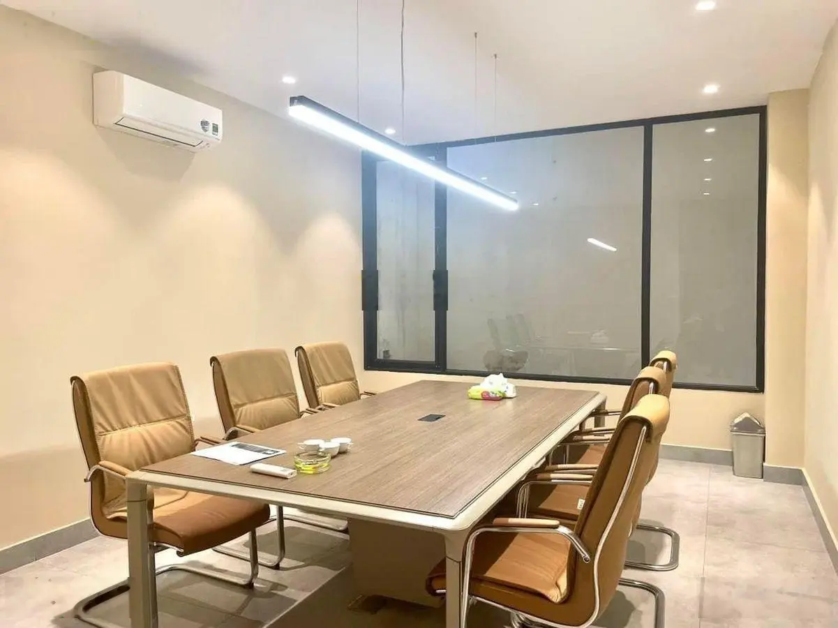 Bán nhà đường Cổ Linh, phố Trạm 80 m2 5 tầng, mặt phố kinh doanh, view công viên giá 21.5 tỷ