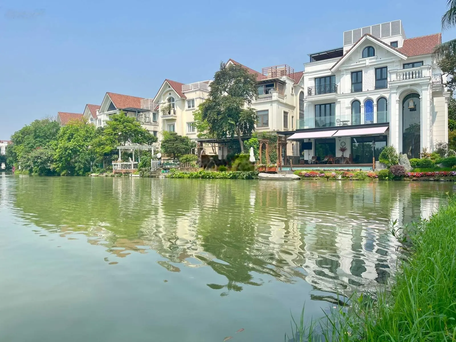 Bán gấp BT Hoa Sữa 07 - 06 hướng ĐB 412.5m2 xây dựng 724m2 view vườn hoa lớn sông miên man, 88tỷ