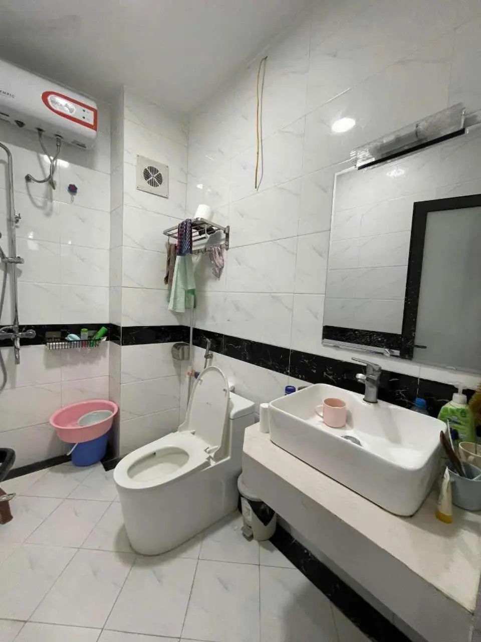 Bán nhà ngõ Hòa Bình 7, Minh Khai, 32 m x 5 tầng, sổ đỏ nở hậu giá 6,55 tỷ