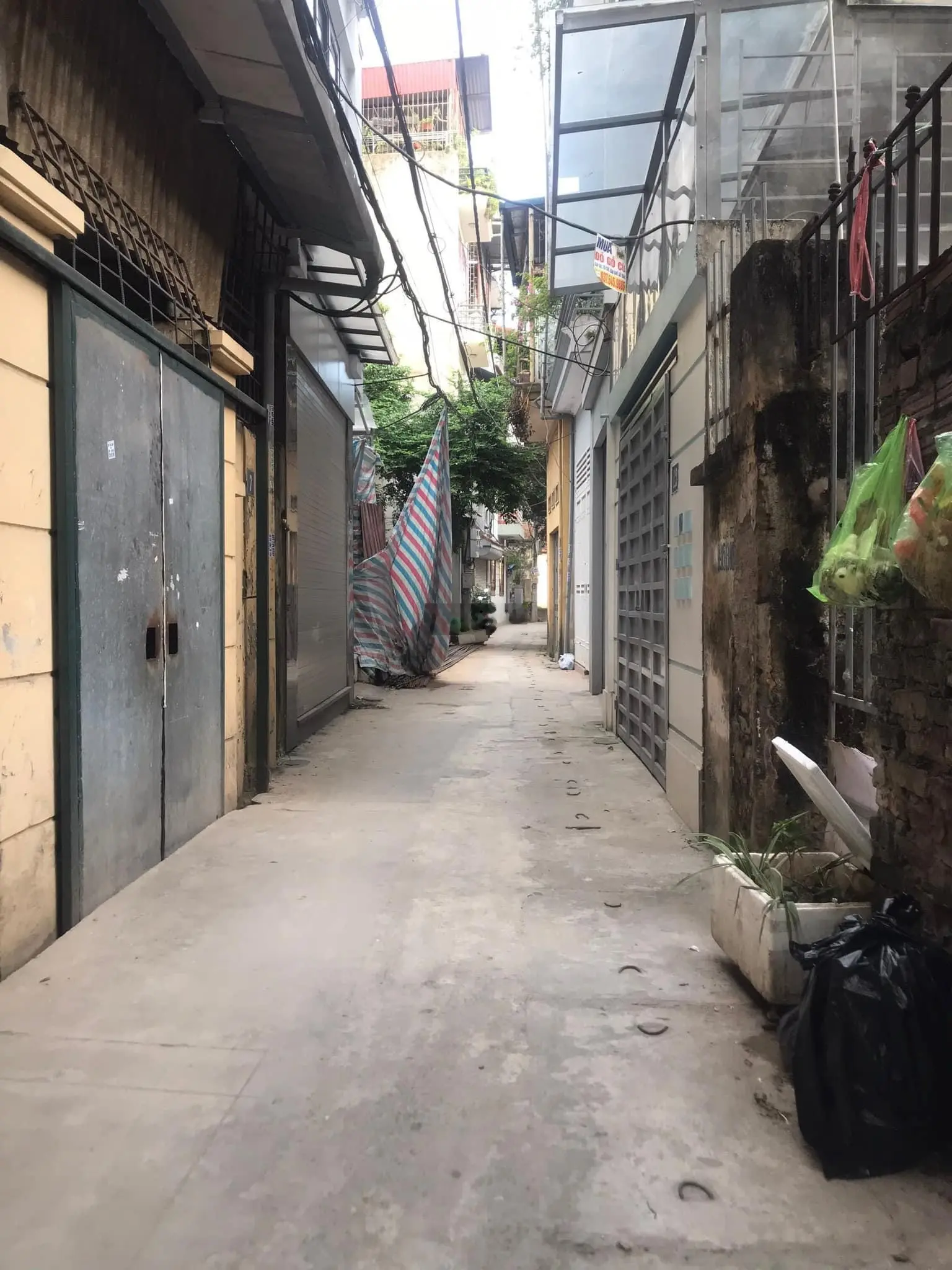 Hiếm! Bán gấp 55m2 đất, MT: 4m, ngõ thông, ô tô. Giáp Ngoại Giao Đoàn, Xuân La, Tây Hồ. Chỉ 7.9 tỷ