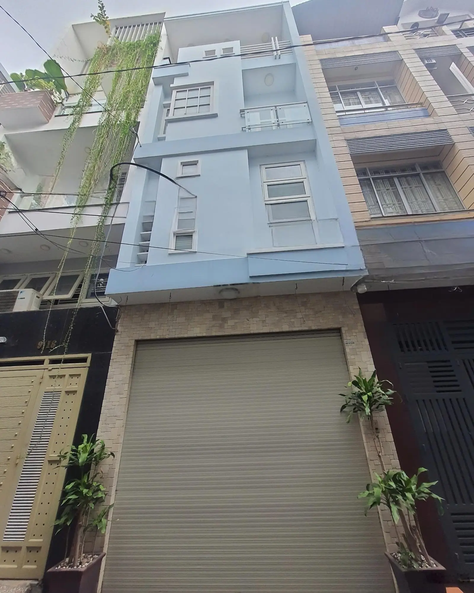 4x14m, 4 lầu, Nhà HXH 5m Đoàn Thị Điểm, gần PNJ Phú Nhuận, giá 14.3 tỷ