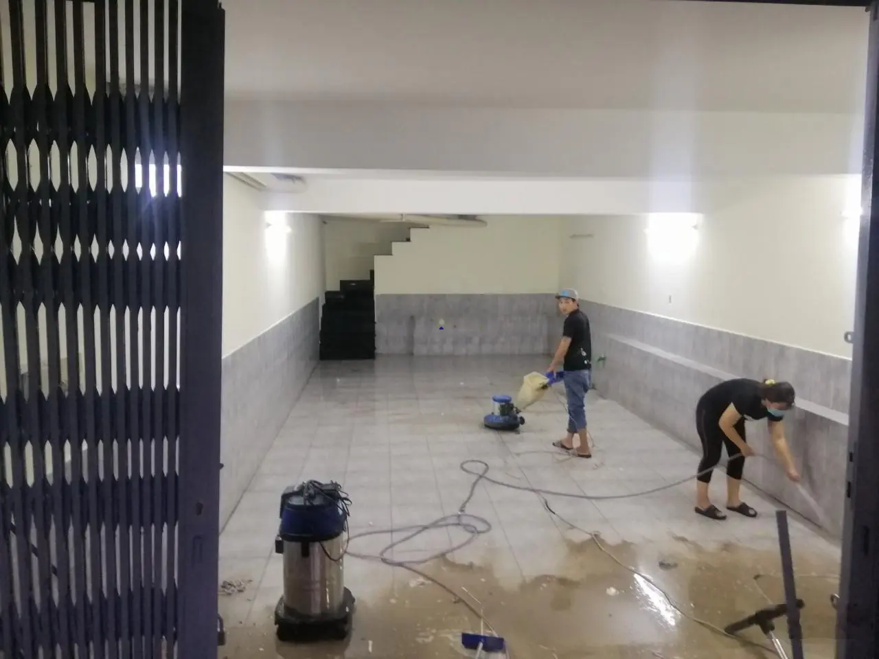 Nhà phố kinh doanh 5x16m, 1 hầm 1 trệt 2 lầu ST, siêu vị trí, HĐ thuê 32 tr/tháng giá bán 18 tỷ TL