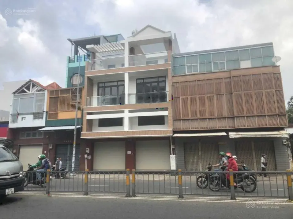 Bán mặt tiền Nguyễn Thị Nhỏ DT: 8x17m nhà 4 tầng có thang máy chỉ 30.5 tỷ