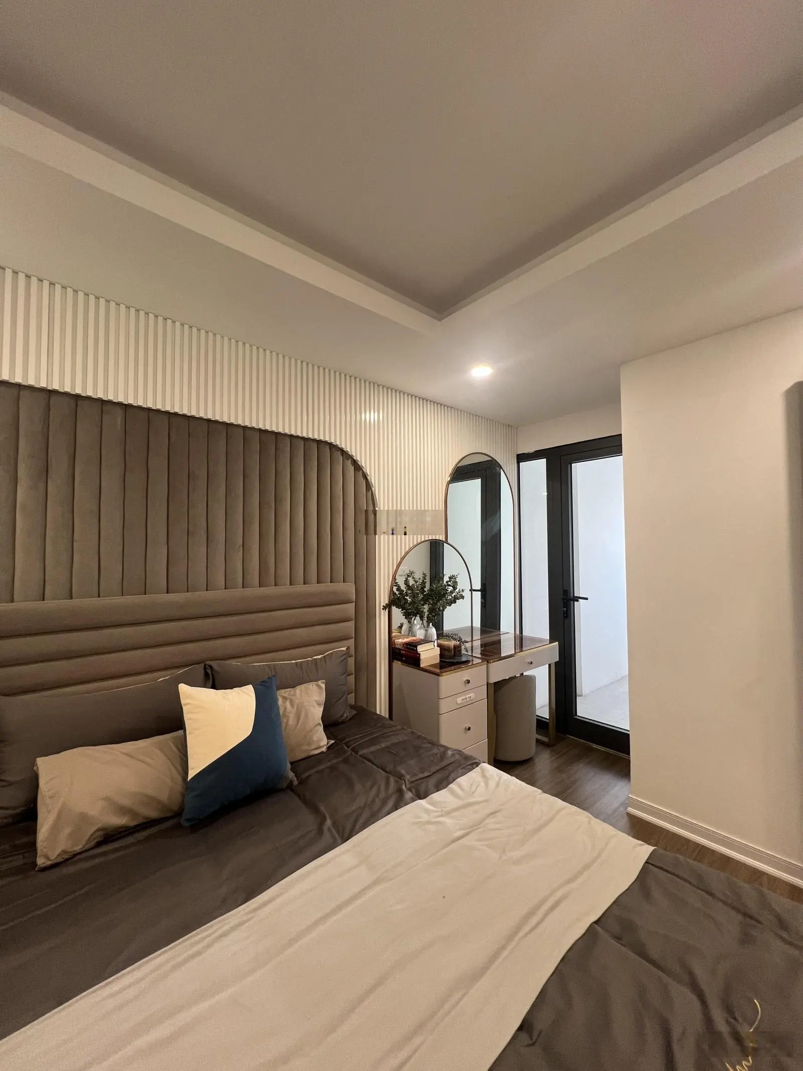 Bán nhanh căn hộ 70m2 BV Diamond Hill