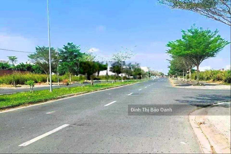 Cần bán gấp đất Đ.Nguyễn Hữu Huân,T.T Chợ Gạo,Tiền Giang gần THPT Chợ Gạo,120m2/550tr, SHR, đất thổ