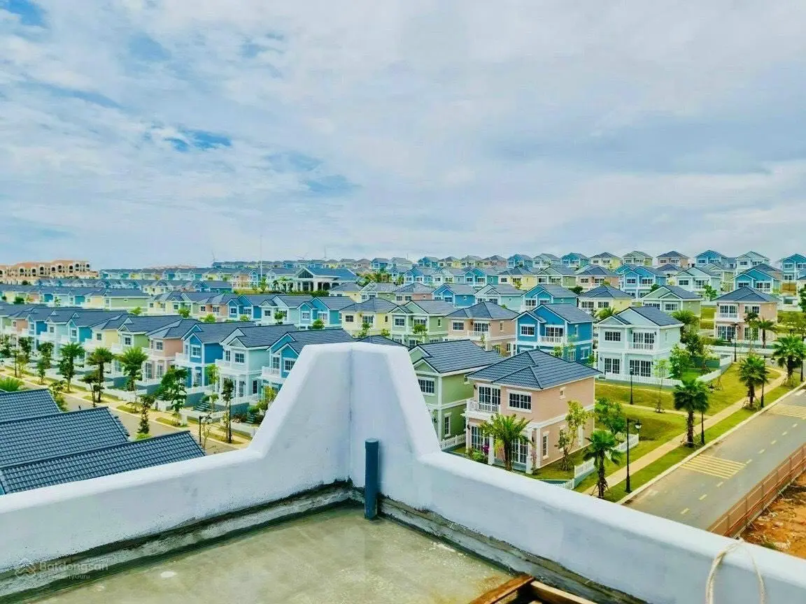 Biệt thự Full Nội thất 4PN, đối diện hồ bơi Novaworld PT Giá: 6 tỷ (Bao thuế phí) LH: 0966765282