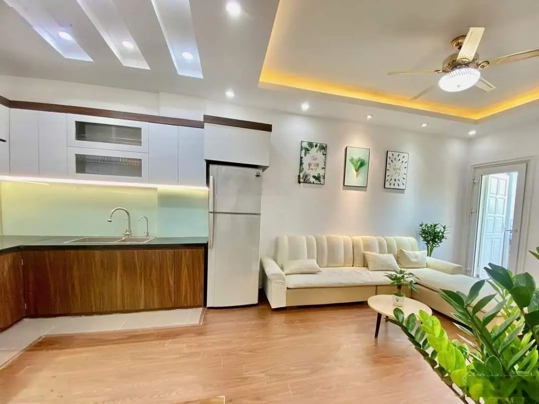 Bán căn chung cư 2 phòng ngủ toà CT4 Bắc Linh Đàm, giá hơn 3 tỷ