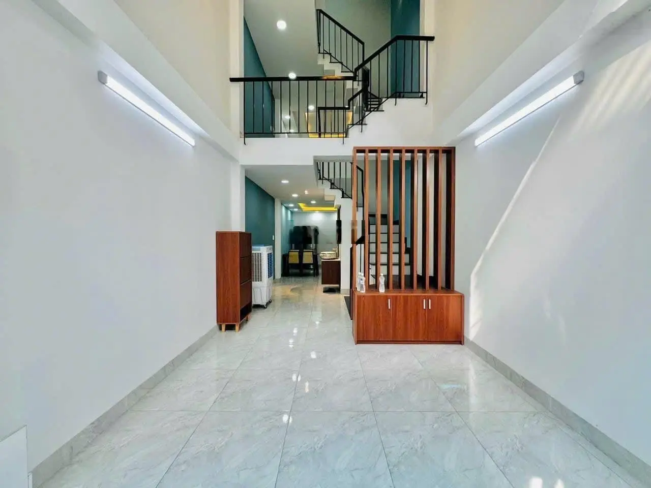 Kinh doanh thua lỗ bán gấp nhà ở Nhiêu Tứ, P6, Phú Nhuận. DT 28,2m2. Sổ hồng riêng