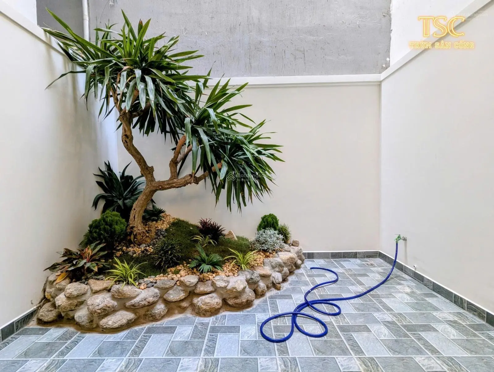 Bán nhà 5 tầng phố 193 Văn Cao. Diện tích: 80m2 x 5 tầng có thang máy, vị trí đẹp