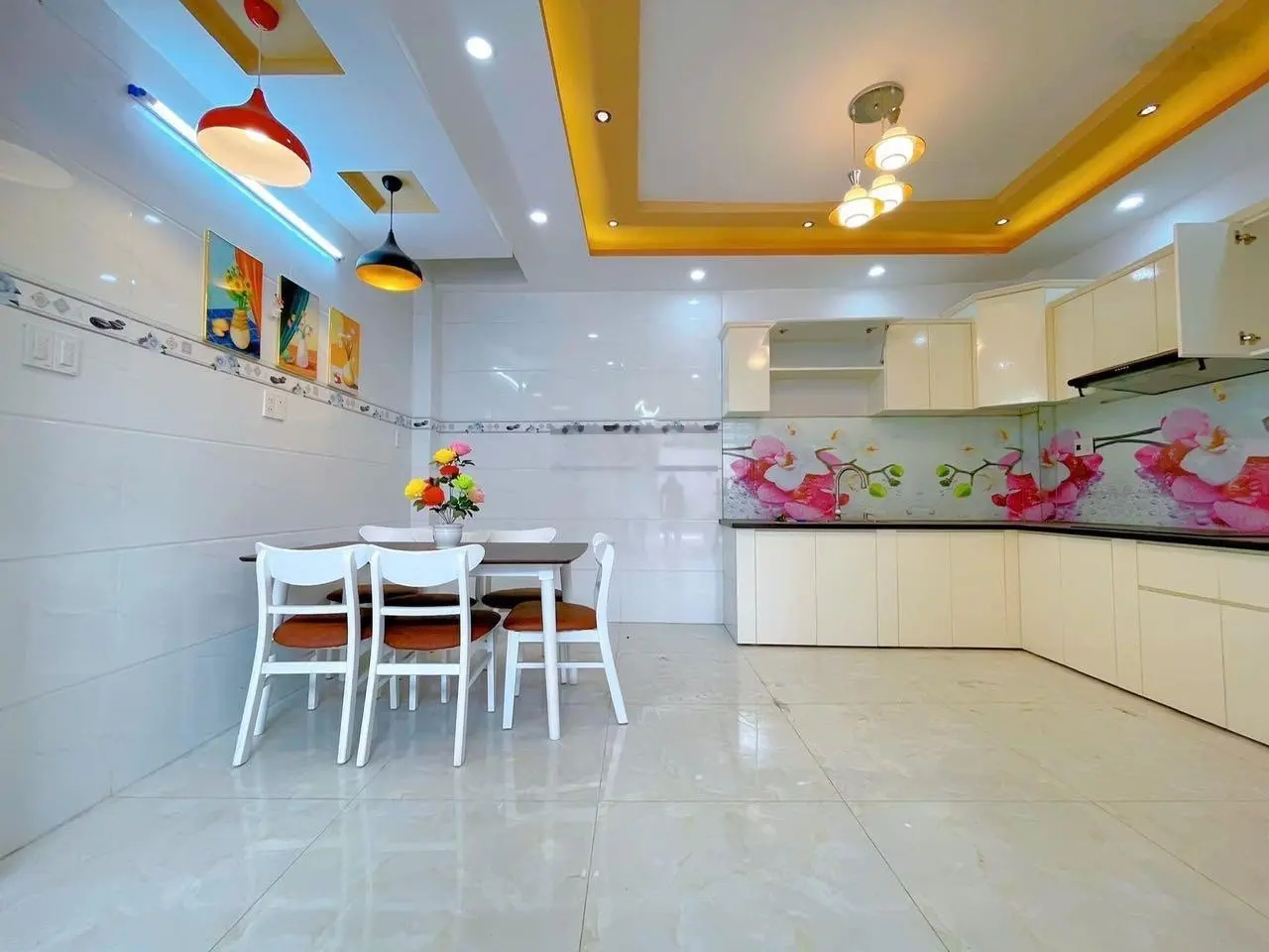 Căn duy nhất cách 30m ra Thống Nhất P11 hxh 1 trục 5m 4tầng 4pn 6wc full nội thất 5x11.5m