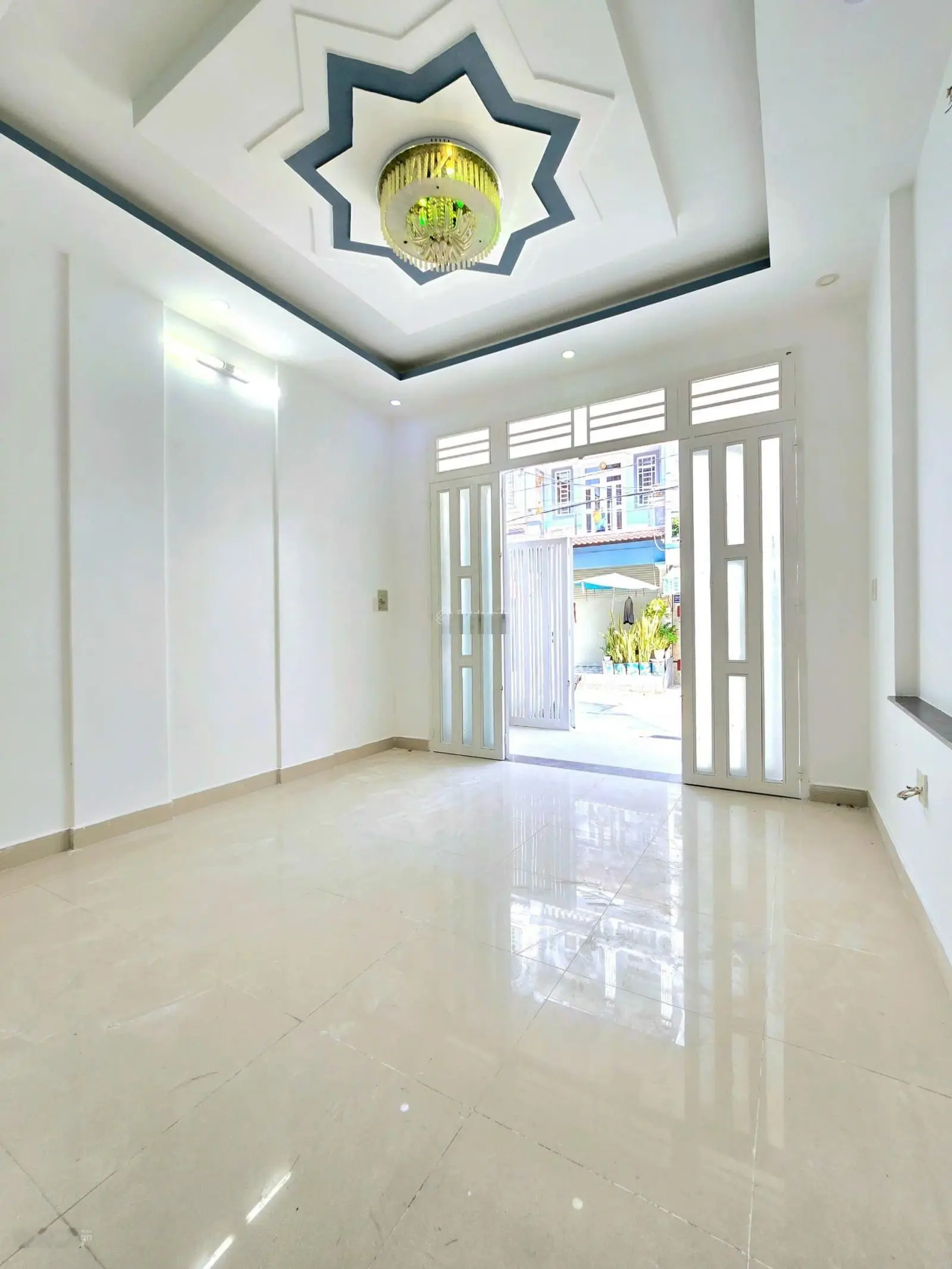 Bán nhà 4 tầng, oto đỗ cửa, tt nhà bè giá chỉ 5,2 tỷ
