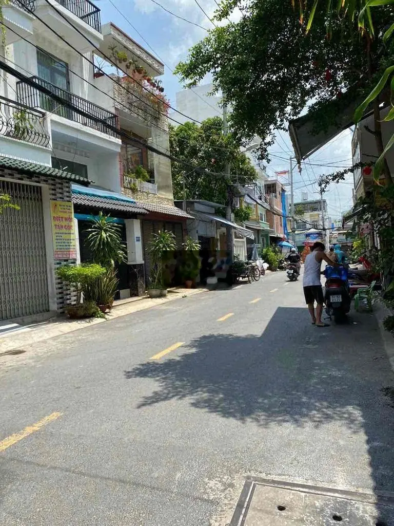 Bán nhà HXH ngay tenis hoàng long Căn Góc 2MT Lê Đức Thọ p7 ,