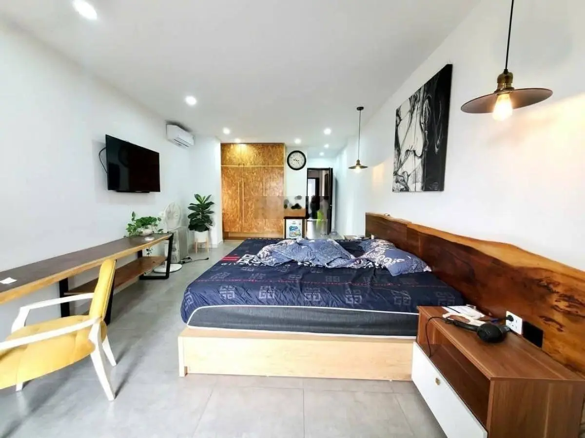 Nhà mặt phố Ngô Gia Khảm, 74X6T, TM, lô góc, vỉa hè rộng, KD sầm uất, giá đầu tư 21 tỷ.