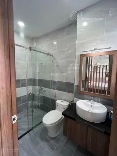 Làm ăn thua lỗ cần bán nhà đường Phan Xích Long, P.2, Phú Nhuận. DT:59,1(5 x 11,82). Giá: 7,9tỷ