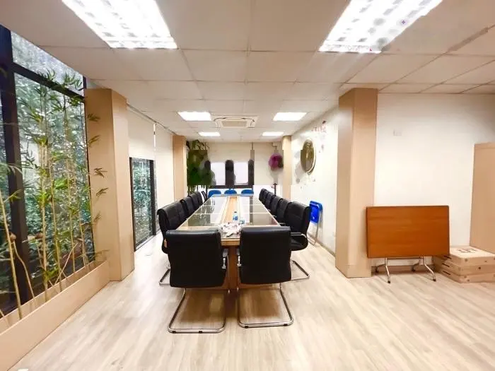 Bán nhà Trần Quý Kiên, Cầu Giấy văn phòng 70 m2, thông sàn, 45 chỗ, nhỉnh 25 tỷ, mặt tiền khủng