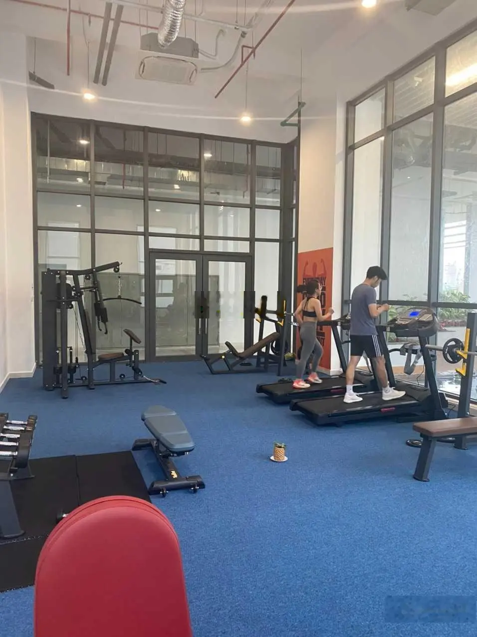 Cắt lỗ 100tr bán gấp căn 77m2 (2PN + 2WC) căn góc lầu cao thoáng. LH: 0977 324 *** Thọ xem nhà 24/24
