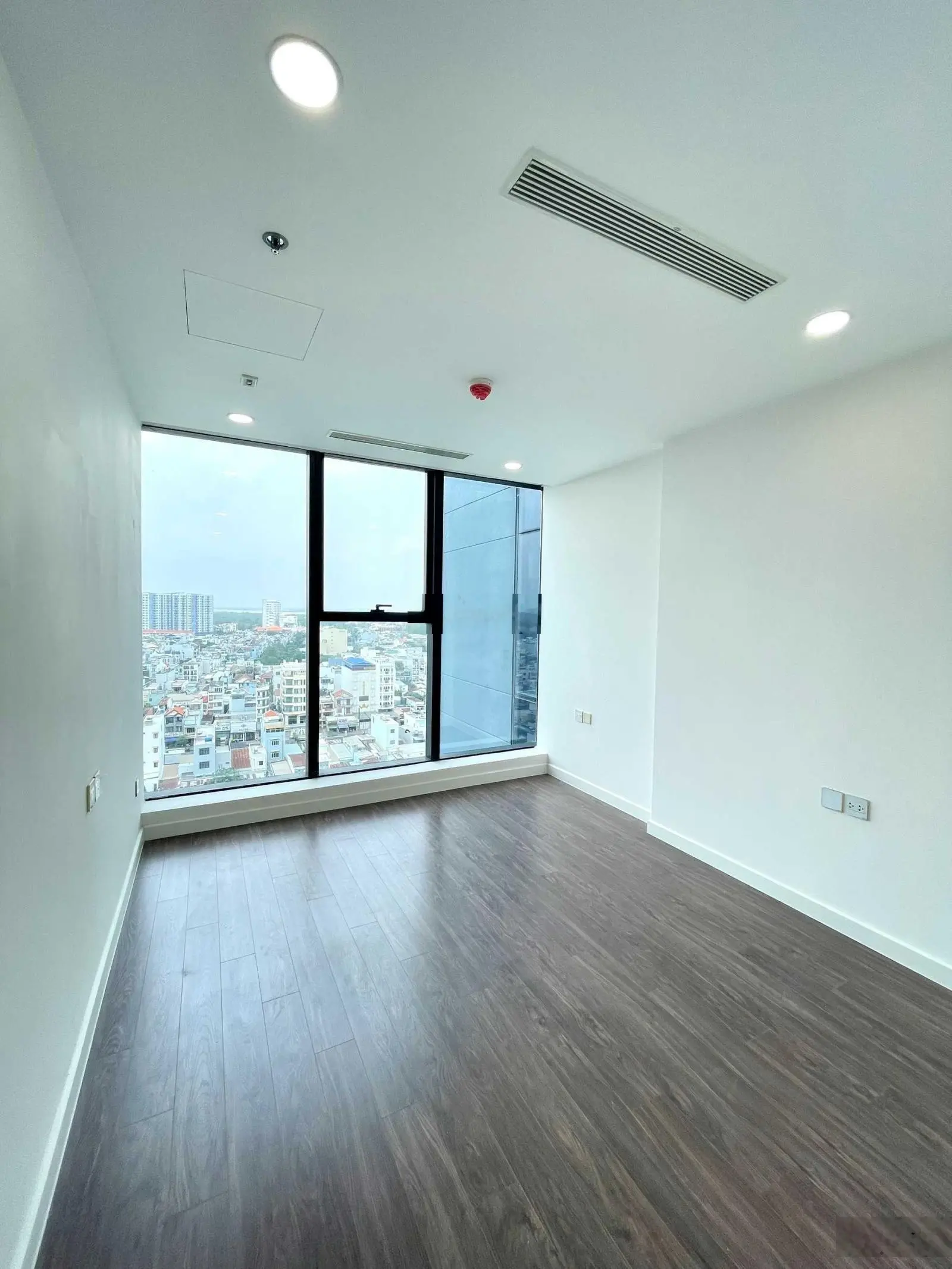 Bán gấp căn hộ Sunshine sở hữu vĩnh viễn có thể bán cho người nước ngoài hoặc người Việt giá: 4.2tỷ