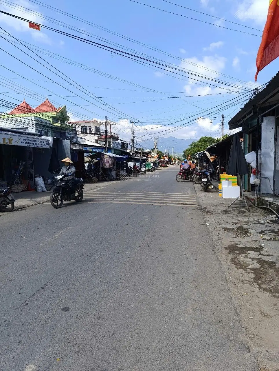 Cần bán Đất mặt tiền 12mét Full thổ gần chợ, trường, gần các KCN Dốc Đá Trắng,KCN Ninh Sơn giá rẻ