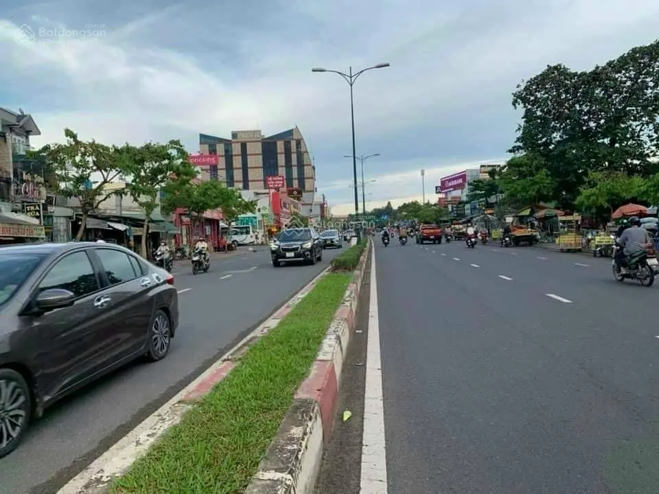 Bán lô đất villa hẻm 816 khu biệt thự villa. Ngay nút giao Quận 2 và Q7