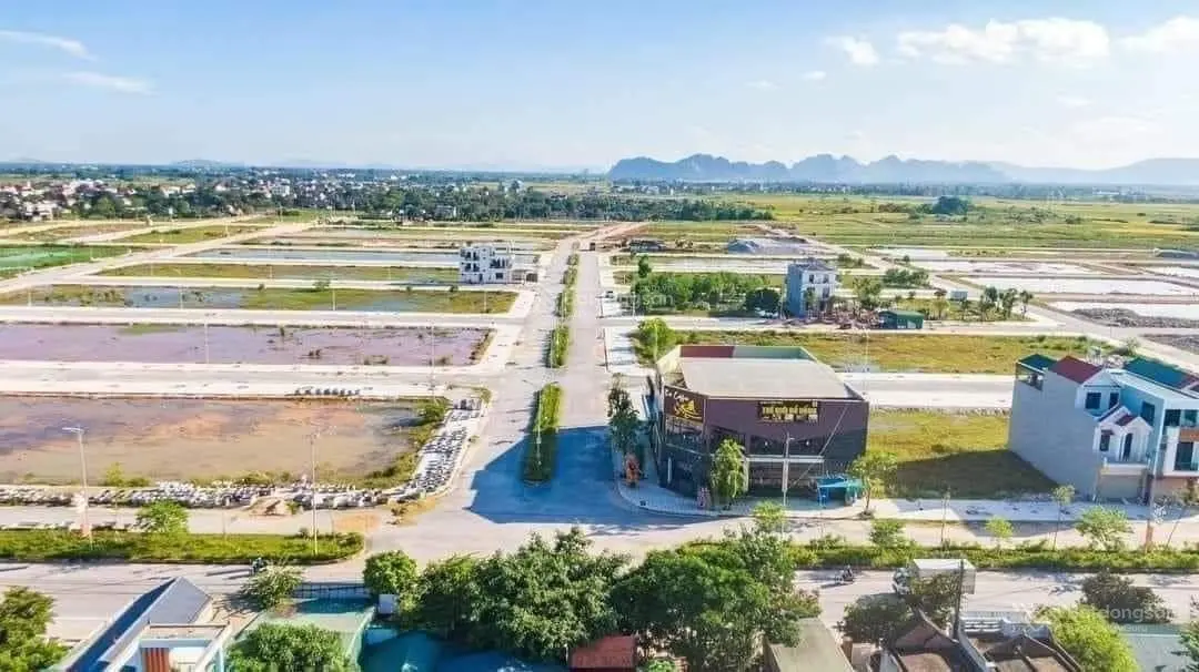 Siêu rẻ Bán lô đất TP. Thanh Hóa 134m2 mặt đường đôi 28m KCN 650ha - Sun Onsen Quảng Yên giá 1,x tỷ