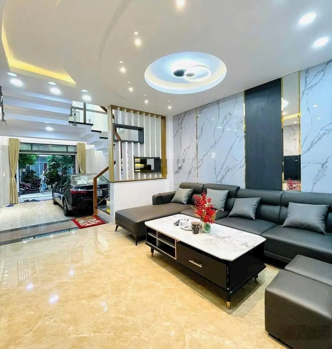 Bán nhà 60m2 đường Số 13 gần hồ bơi Vân Đồn, Q4 giá 3 tỷ 180. Xây 1 trệt 4 lầu - có 5 phòng ngủ