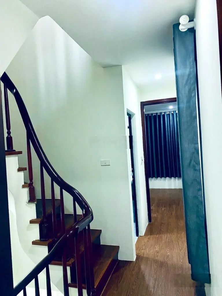 Bán nhà cầu cốc, vinsmartcity hàng xóm vinsmartcity , 41m2 , 4.x tỷ